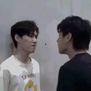 韩国最新艺人吃瓜视频,最新艺人吃瓜视频揭秘幕后故事