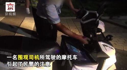 人间吃瓜群众视频,揭秘热门视频背后的故事与笑料