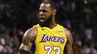 球星伪装吃瓜群众,揭秘球场背后的故事