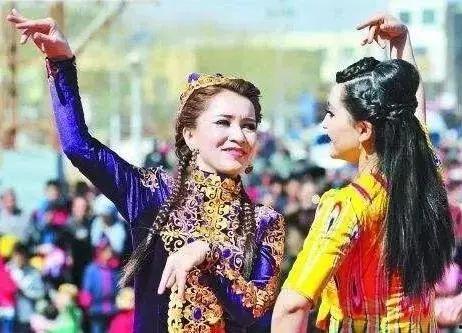 维族吃瓜男女,吃瓜男女的欢乐时光