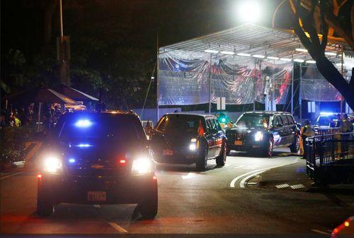 美国警车吃瓜群众