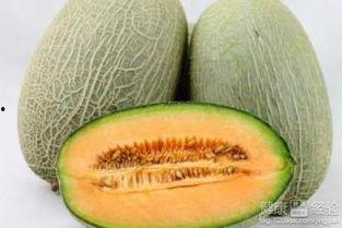 寝室吃哈密瓜,哈密瓜美食之旅