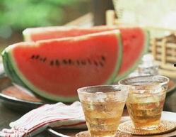 吃冰镇瓜的好处,吃冰镇瓜的五大益处