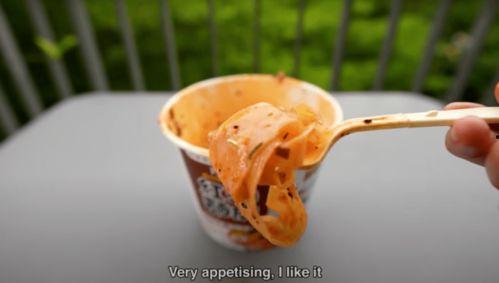 新加坡博主吃瓜,一场别开生面的“吃瓜”盛宴